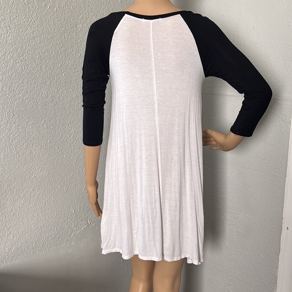 Heart & Hips Sleeping Shirt - Picture 4 of 11